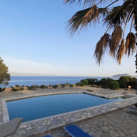 Villa Antinaxos