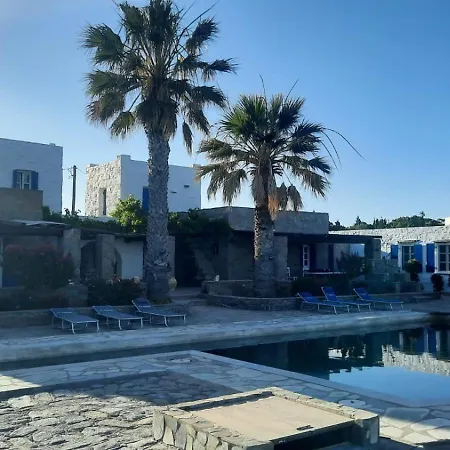 Antinaxos Villa *
